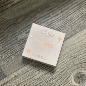 Ciate setting powder